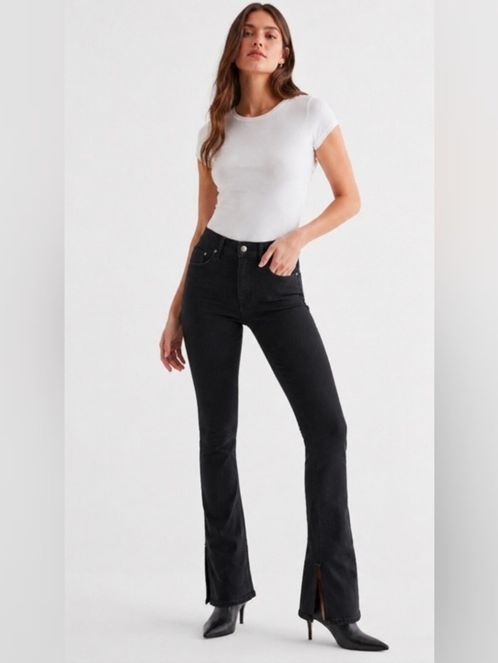 NWT!! Express Skyscraper Split Hem boot Cut Jean Black